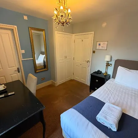 Fielding Hotel-3