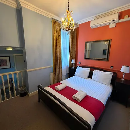 Fielding Hotel-2